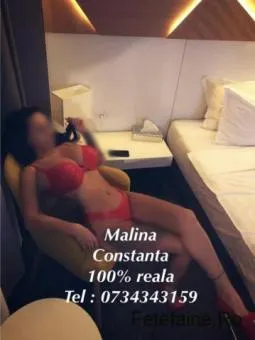 Bruneta sexy reală ❤