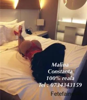 Bruneta sexy reală ❤