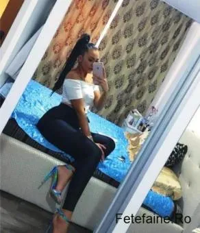 Escorta bruneta VIP