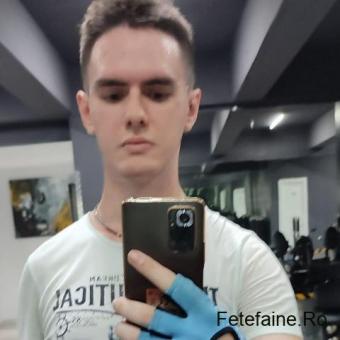 Gigolo discret pentru femei 18-60