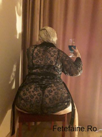 Escorta Alina din Bucuresti fac show la web